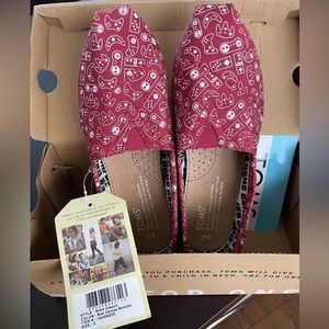 TOMS Video Game Controller Red Game Over Canvas Slip-on Shoes Women’s Size 5